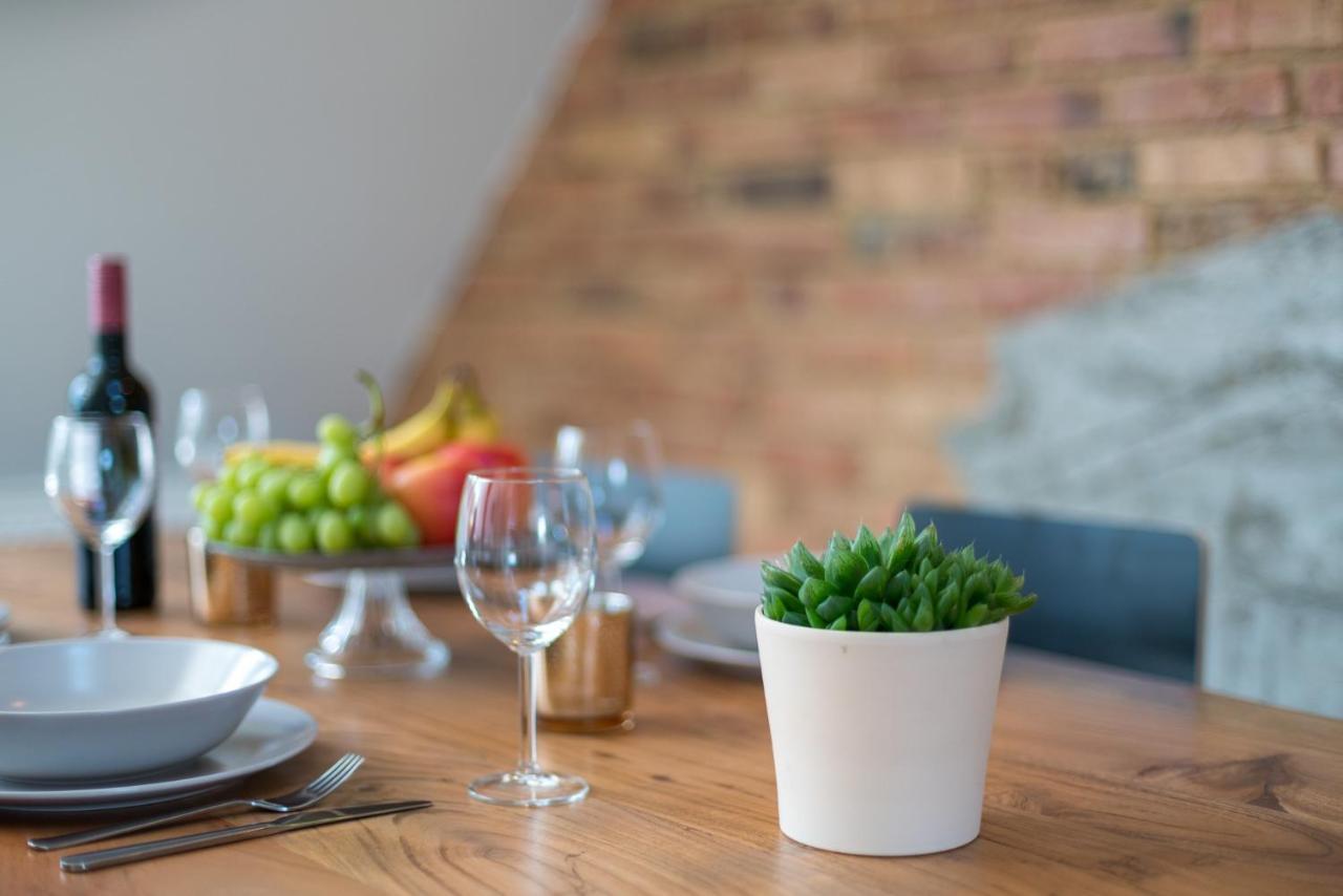 Cassel Lofts - Stilvolles Loft Im Gruenen Mit Balkon Nahe Vw-Werk Apartment ภายนอก รูปภาพ
